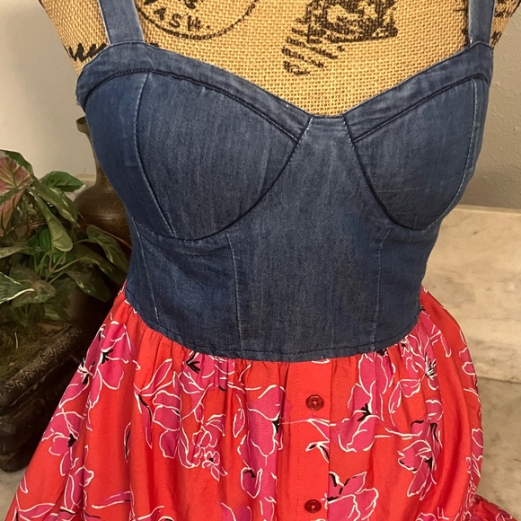 Band of Gypsies Denim and Red Floral Maxi Dress - Picture 5 of 11